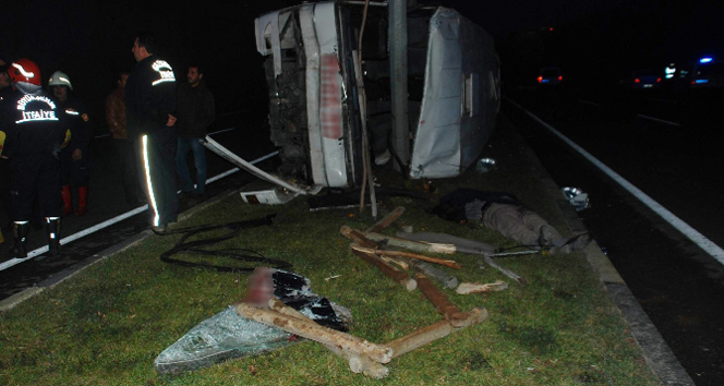 Gaziantep’te işçi minibüsü devrildi: 1 ölü, 15 yaralı