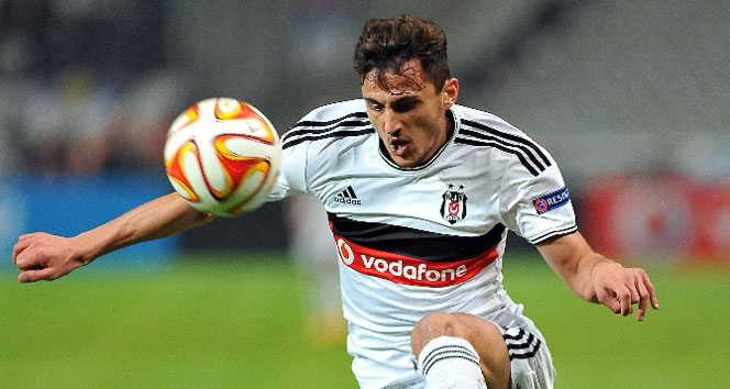 Beşiktaş Mustafa Pektemek&#039;le sözleşme yeniledi