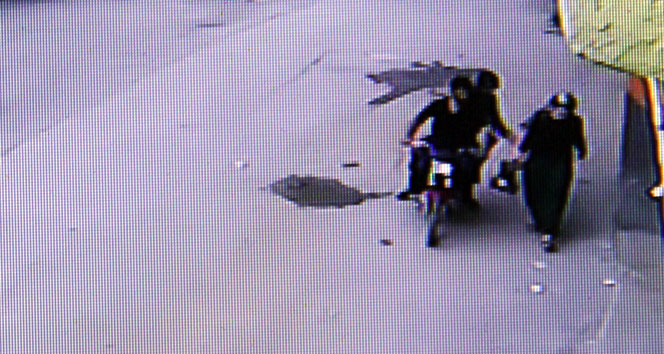 Kapkaça uğrayan kadın 2.5 aylık bebeğini düşürdü