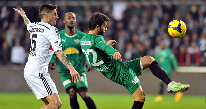 Beşiktaş, Akhisar Belediyespor&#039;u 3-1 mağlup etti