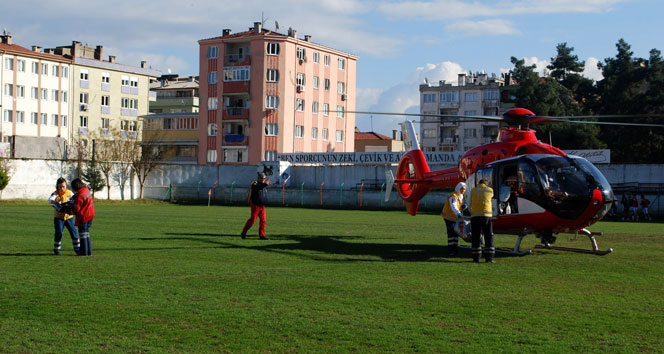 Antrenman sırasında sahaya ambulans helikopter indi