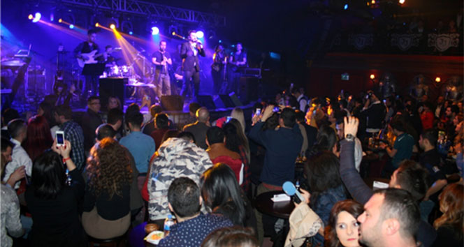 Bursalılar 2015’e Gökhan Tepe ile girdi