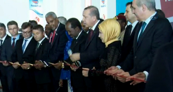 Mogadişu Havalimanı&#039;nın açılışını yaptı