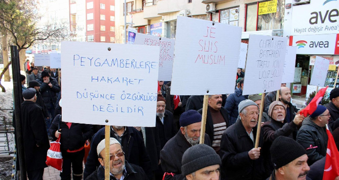 Charlie Hebdo’ya tepki yürüyüşü