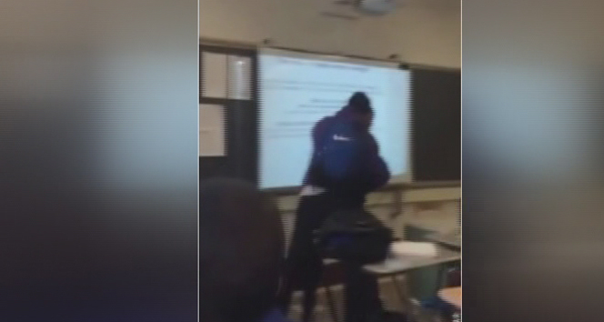 Liseli öğrenci öğretmenini yerden yere vurdu