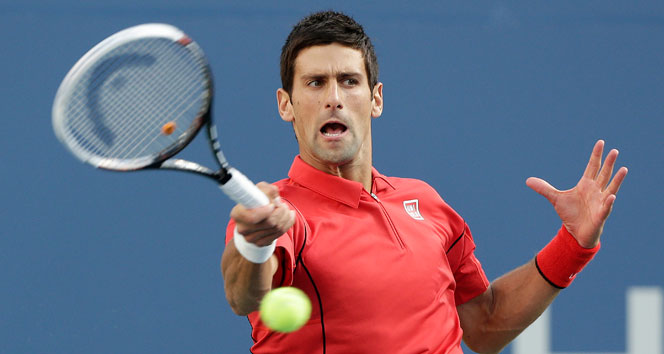 Djokovic yarı finale rahat çıktı