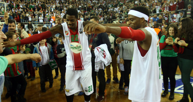 Şampiyon Euroleague yolunda