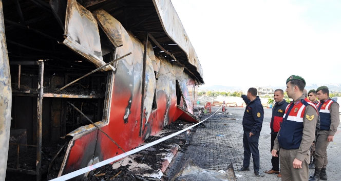 Mersin’de korkunç yangın: 3 ölü, 7 yaralı