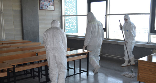 Beyoğlu'nda okullar temizleniyor