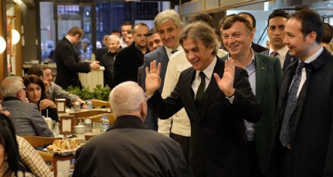 Ahmet Misbah Demircan: 'Vatandaş binasına sahip çıkıyor'