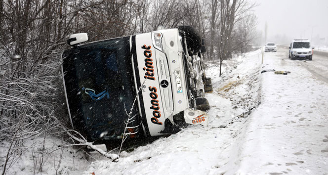 Otobüs şarampole devrildi: Tam 33 yaralı