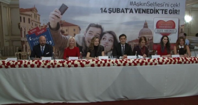 Aşkın selfiesini çekebilir misin?