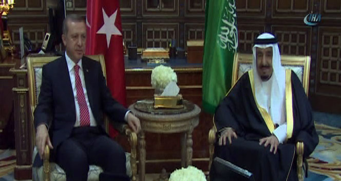 Erdoğan Suudi Arabistan Kralı&#039;yla baş başa görüştü