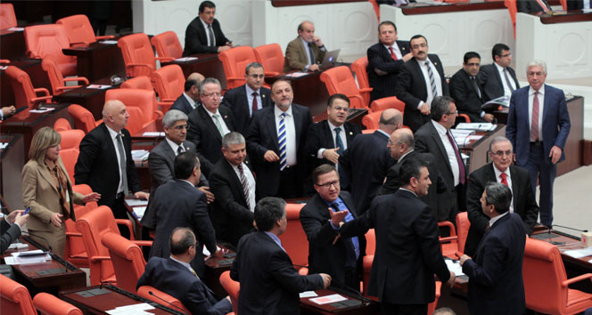 Lütfü Türkkan’a Meclis&#039;ten çıkartma cezası