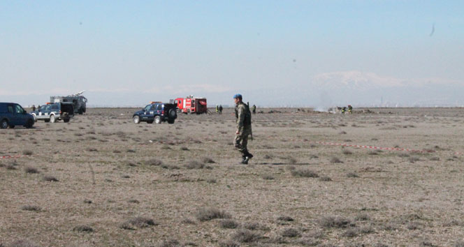 Konya&#039;da askeri uçak düştü: 2 pilot şehit