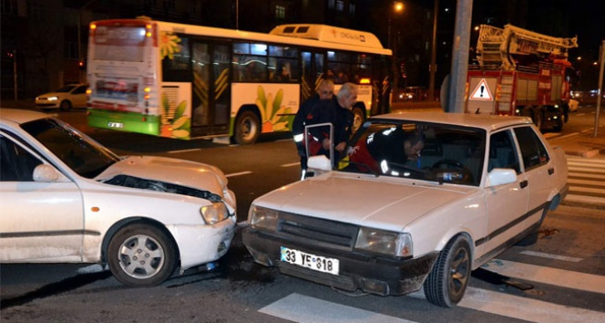 Kayseri&#039;de trafik kazası: 5 yaralı