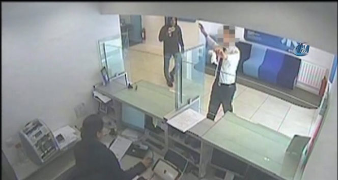 Şişli'de banka soygunu güvenlik kamerasında