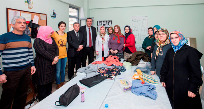 Kartal'da kadınlar meslek öğreniyor