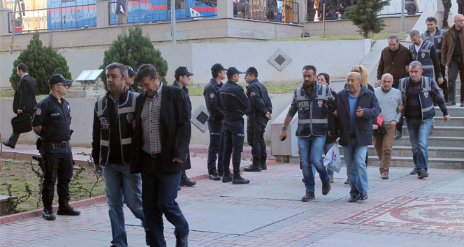 Mersin&#039;deki yolsuzluk operasyonunda 15 tutuklama
