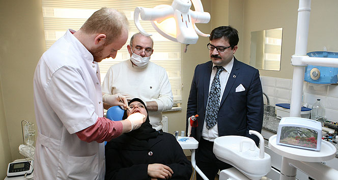 Diş hekimi Kurşunlu’dan Suriyeli mültecilere ücretsiz diş tedavisi