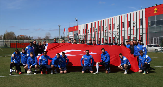 Eskişehirsporlu futbolcular da uyuşturucuya dikkat çekti
