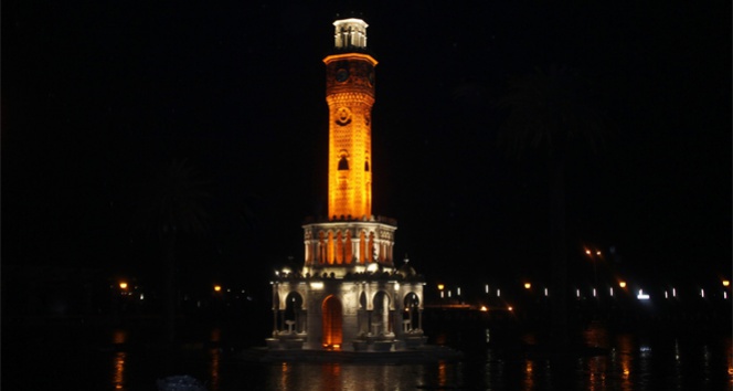 İzmir’in sembolü ışıklarını kapattı