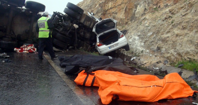 Şanlıurfa&#039;da feci kaza: 13 ölü, 9 yaralı
