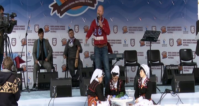 Esenler’de karalahana ve mısır ekmeği festivali