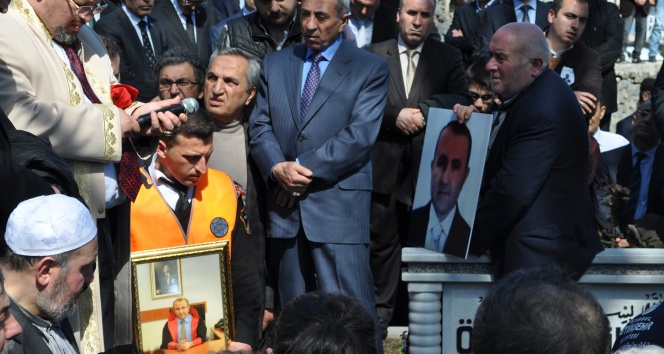 Savcı Kiraz&#039;ın cenazesi Eyüp Sultan Mezarlığı’nda defnedildi