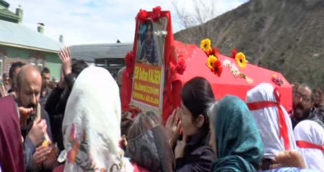 Terörist Elif Sultan Kalsen gömüldü