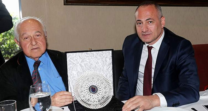 Trabzonspor, Galatasaray yönetimine yemek verdi