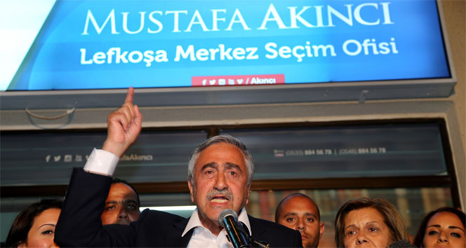 Seçimlerde 2. tura kalan Mustafa Akıncı, teşekkür konuşması yaptı