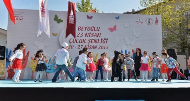 Beyoğlu’nda 23 Nisan coşkusu