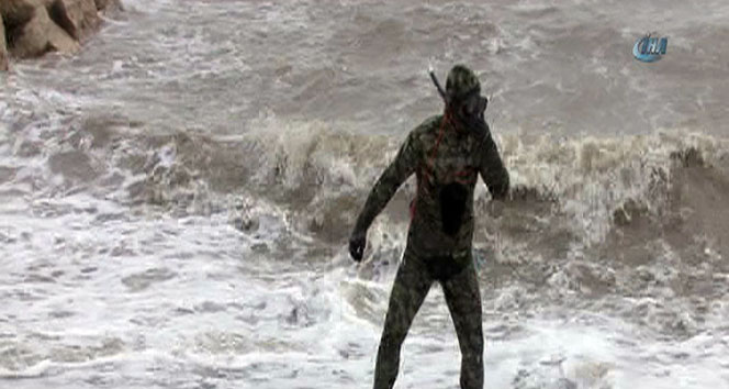 61 yaşındaki öğretmen ‘barış’ için Van Gölü'nde kulaç atacak