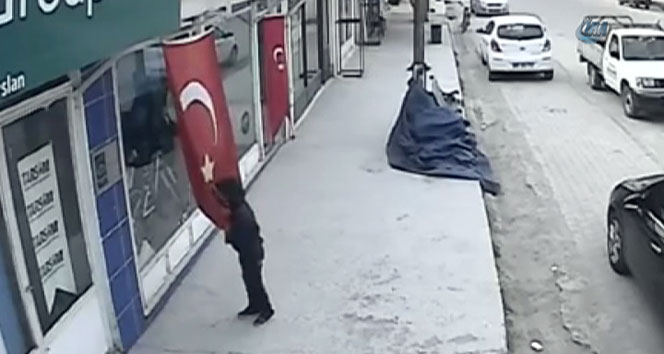 Böyle olur bayrak sevgisi