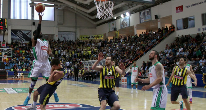 Fenerbahçe Torku Konyaspor'u mağlup etti