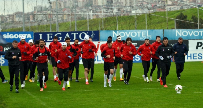 Trabzonspor’un UEFA maçı saat kaçta hangi kanalda? Rabotnicki-Trabzonspor maçı hangi kanalda?