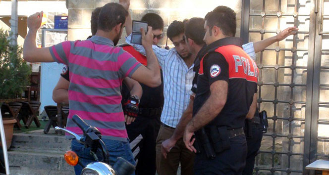 Kayıt dışı giren Suriyeliler gözaltına alındı
