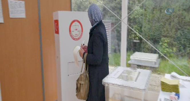 Fransalı Türkler sandık başına gitti