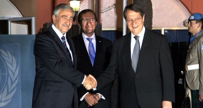 Kıbrıs&#039;ta müzakereler yeniden başlıyor