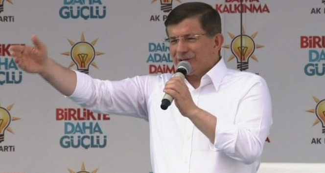 Başbakan Davutoğlu&#039;ndan Selahattin Demirtaş’a ’havalimanı’ cevabı